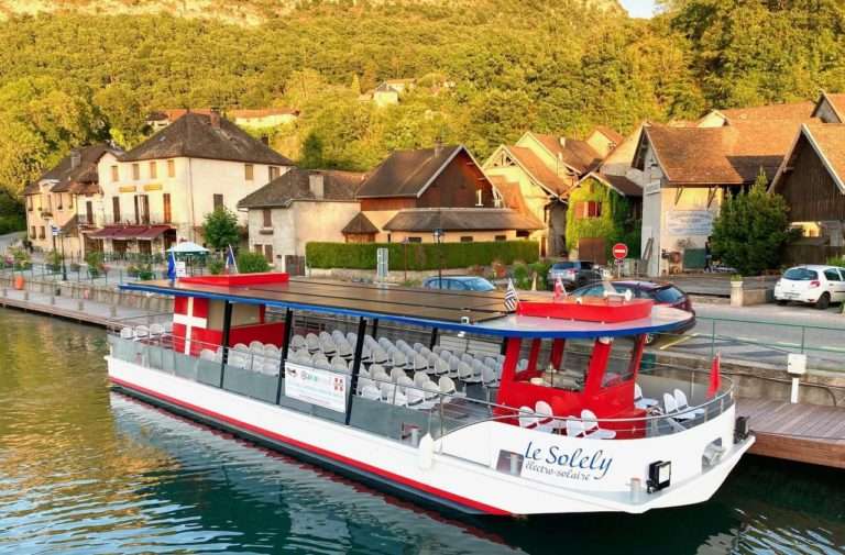 Promenade en bateau sur le Canal de Savières