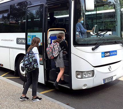 Autocars Vallée d'Azergues - Transport périscolaire & voyages linguistiques